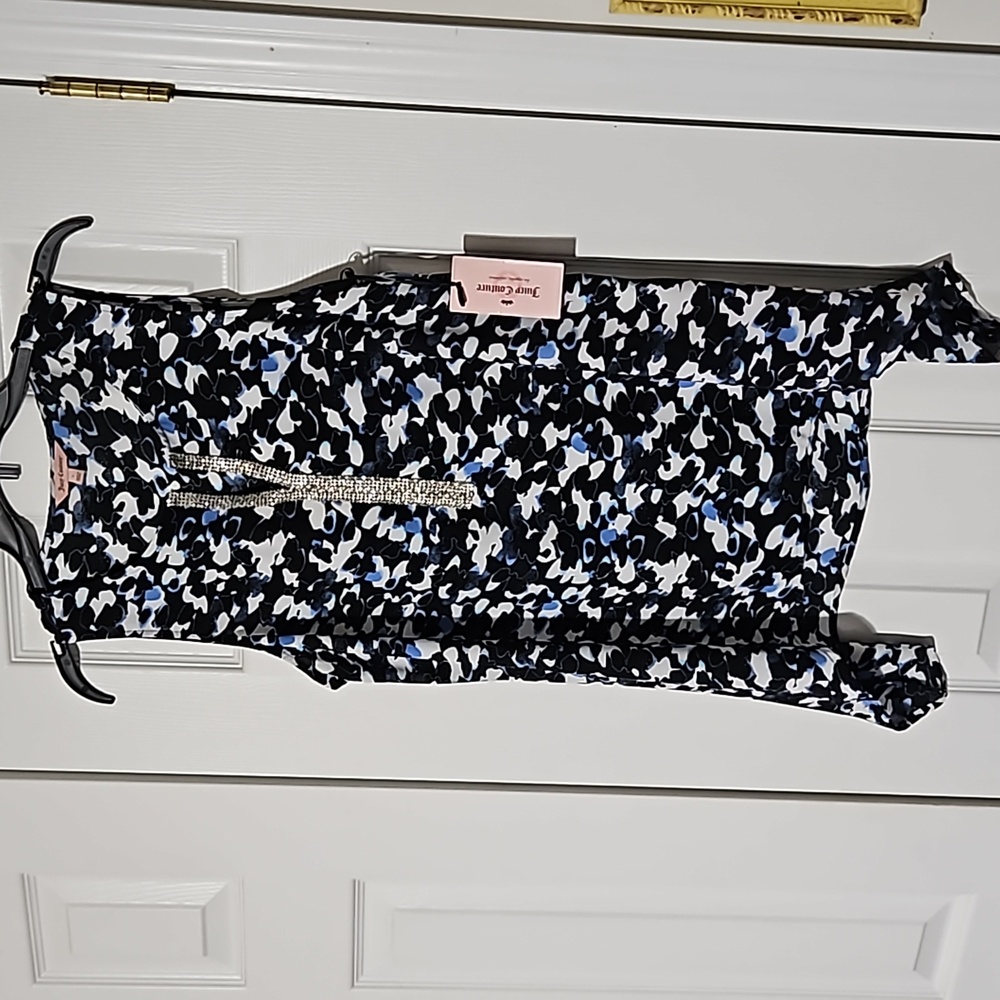 Juicy Couture NWT szL bling accent ✨️ gorgeous sleeveless top black,blue,white